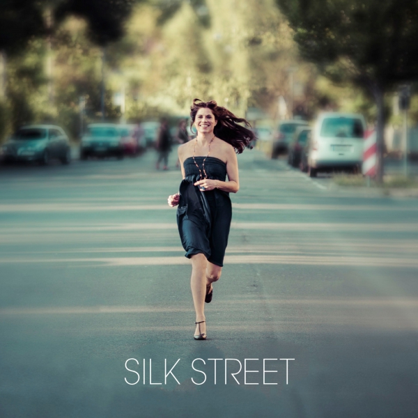 SILK STREET. CD Cover. Jazzsängerin Silke Straub mit Band